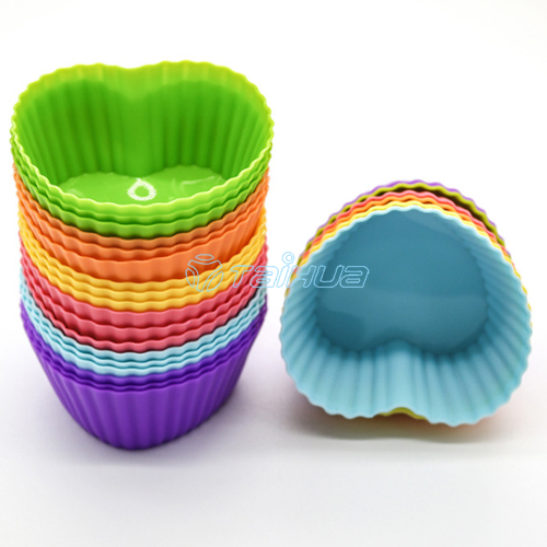 硅胶蛋糕模具使用注意事项